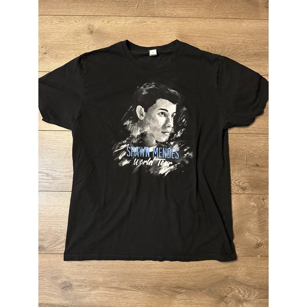 Shawn Mendes World Tour Concert Tee Shirt L